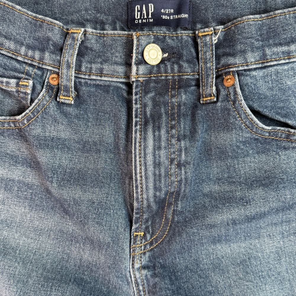 Women Jeans | GAP | Size 4 (26.5W x 31L) | 90's Straight Leg Medium Wash Denim